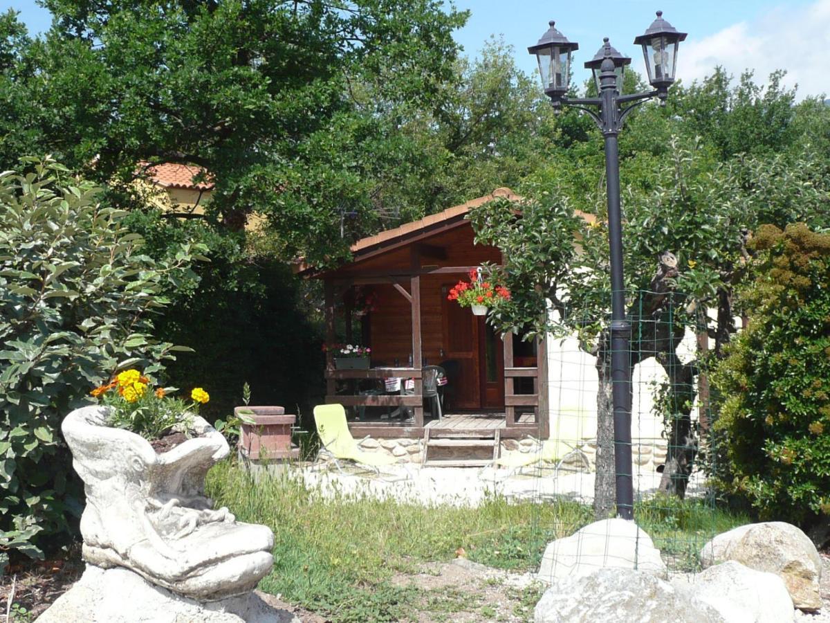 Les Chalets Du Verger Des Ascarines Corneilla-de-Conflent ภายนอก รูปภาพ
