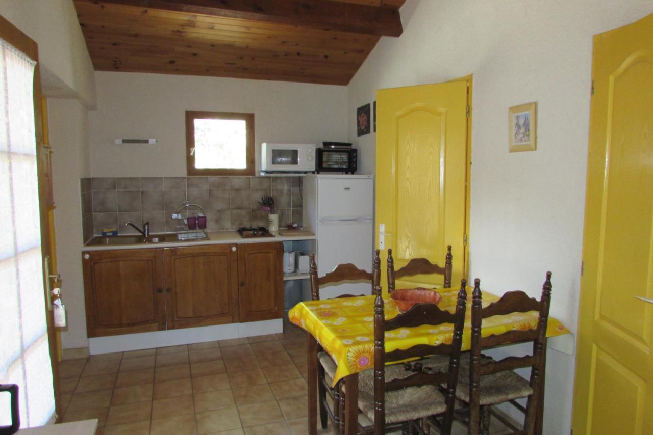 Les Chalets Du Verger Des Ascarines Corneilla-de-Conflent ภายนอก รูปภาพ