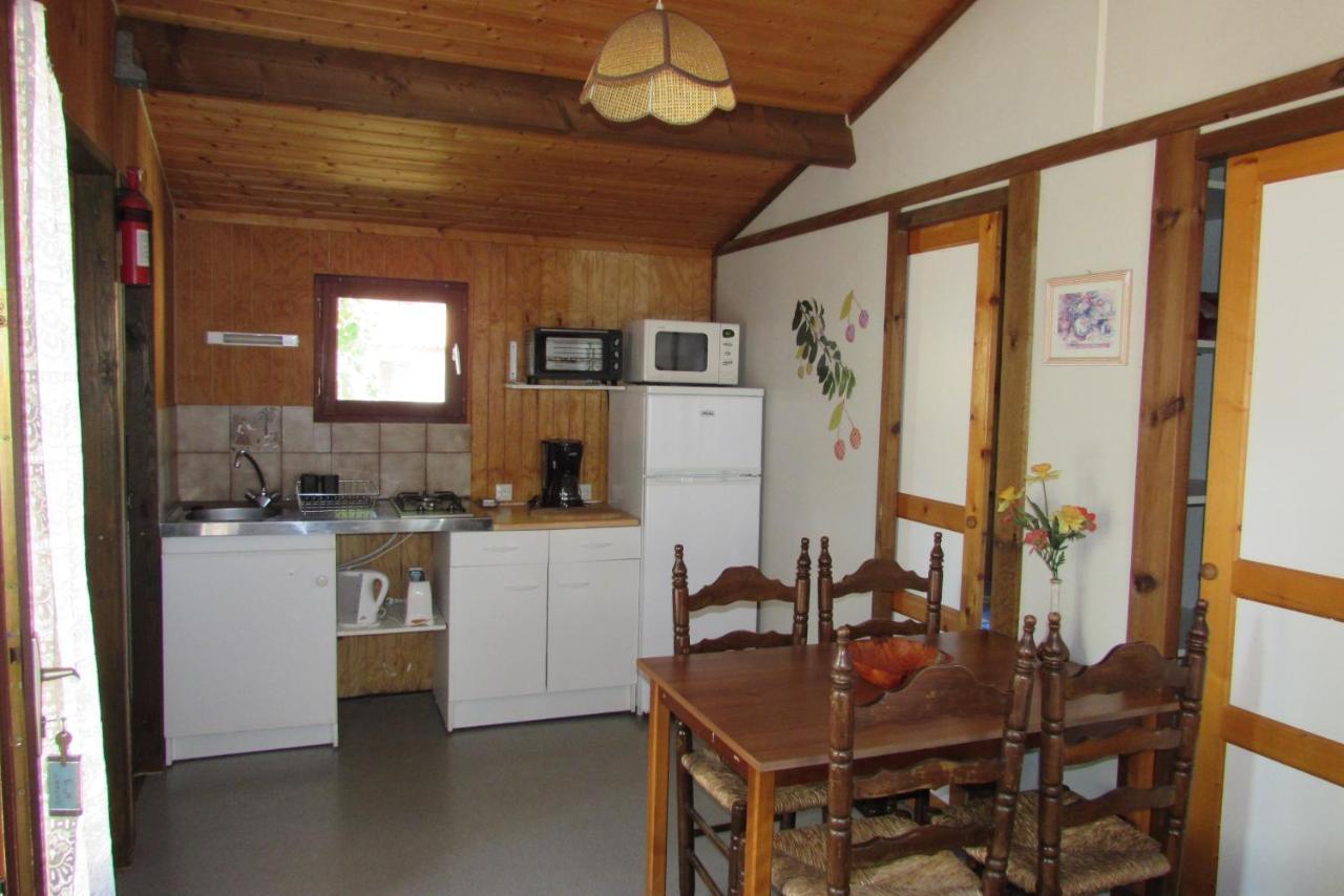 Les Chalets Du Verger Des Ascarines Corneilla-de-Conflent ภายนอก รูปภาพ