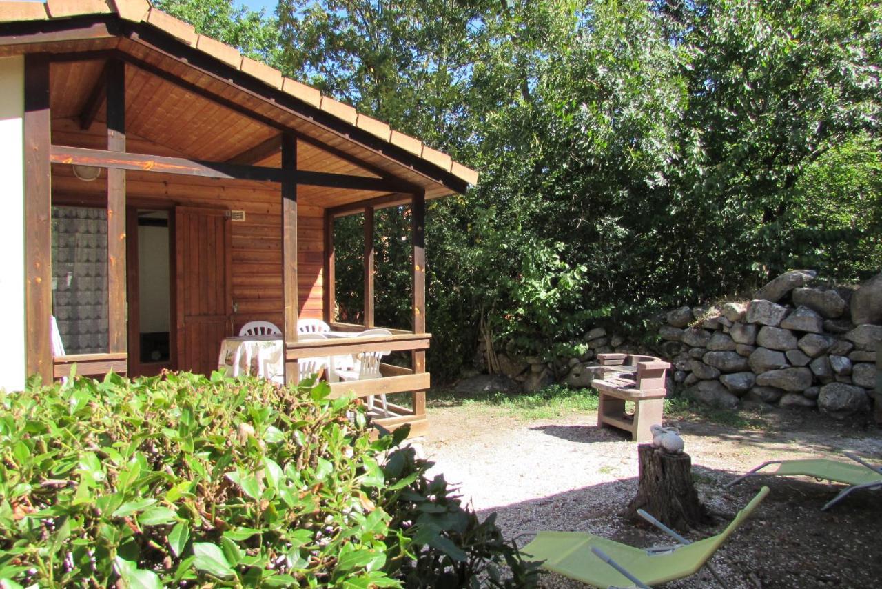Les Chalets Du Verger Des Ascarines Corneilla-de-Conflent ภายนอก รูปภาพ